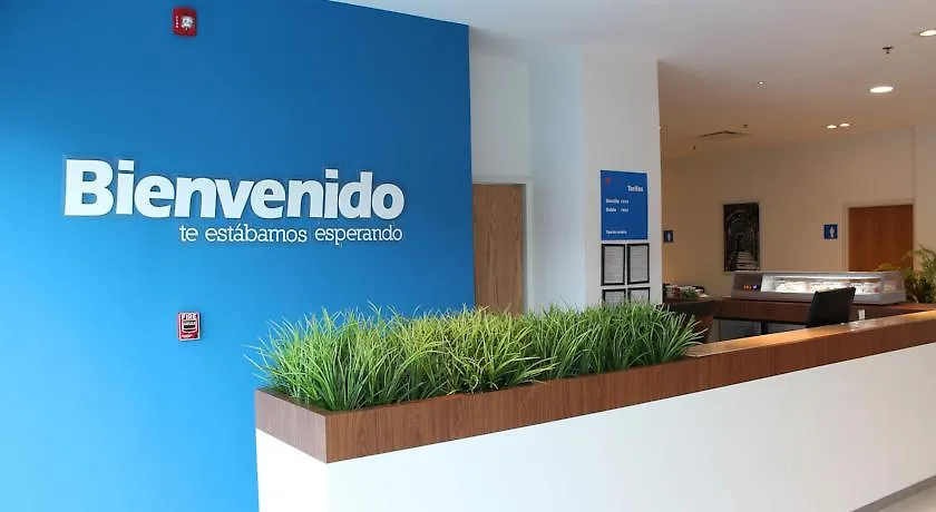 One Cancun Centro