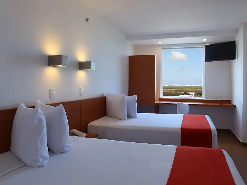 One Cancun Centro